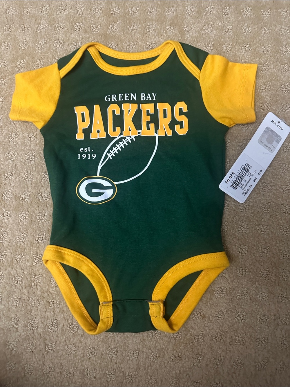 Greenbay Packers onesie 3-6 months